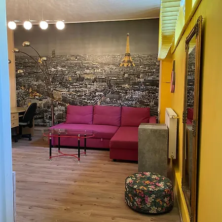 Apartmán Suterena U Urszuli Z Parkingiem & Ogrodem *